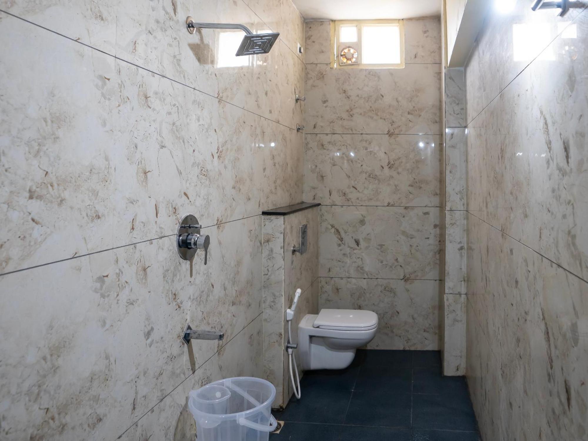 מייזור Hotel Vyshak International מראה חיצוני תמונה